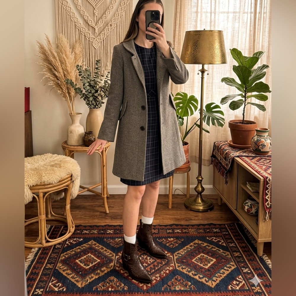 Chic Tan Women's Trench Coat